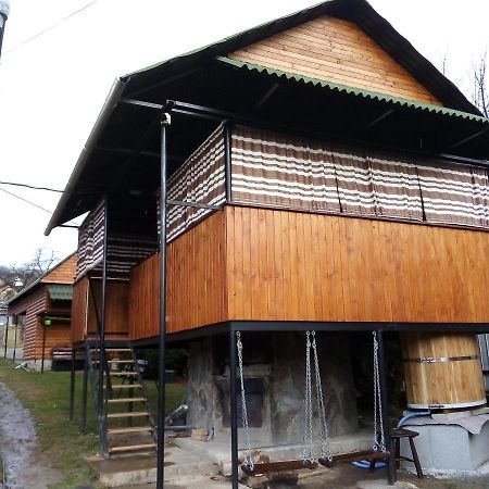Rukavychka Hotel Яремче Екстериор снимка