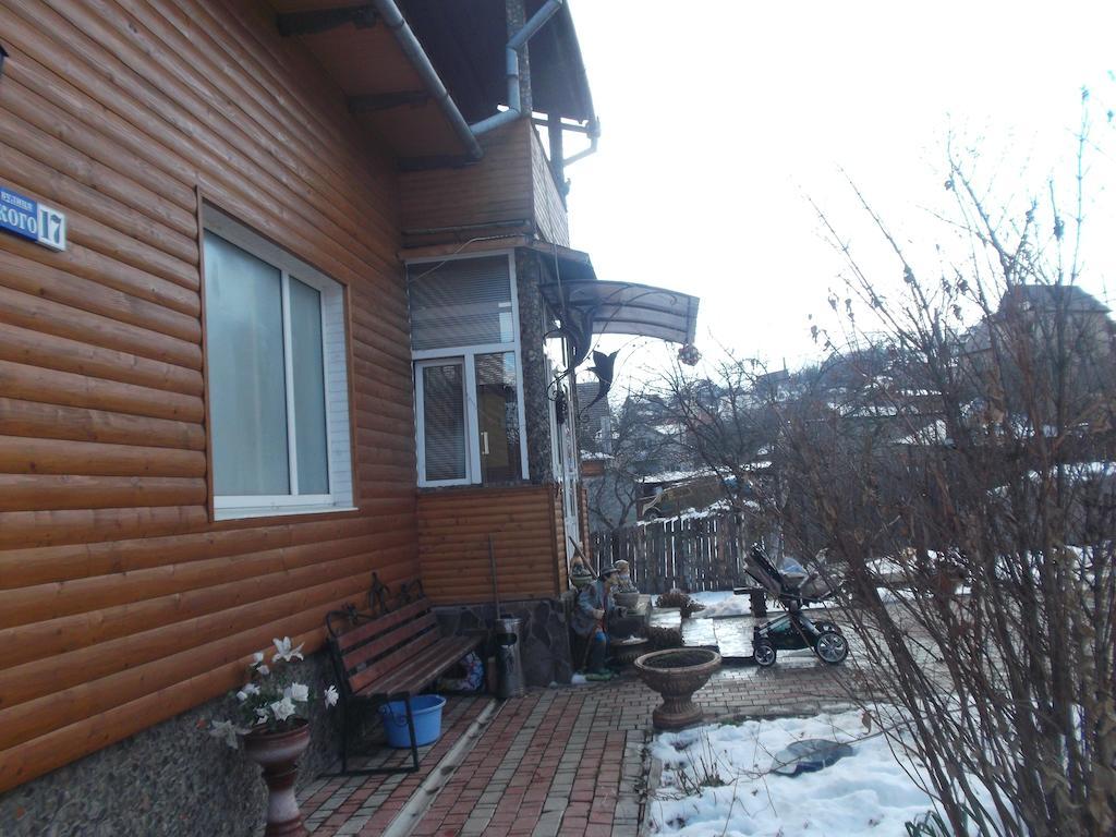 Rukavychka Hotel Яремче Екстериор снимка