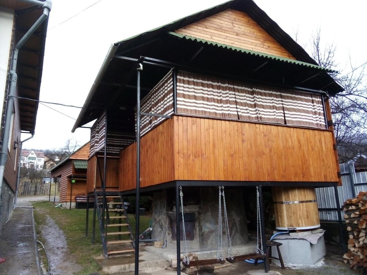 Rukavychka Hotel Яремче Екстериор снимка