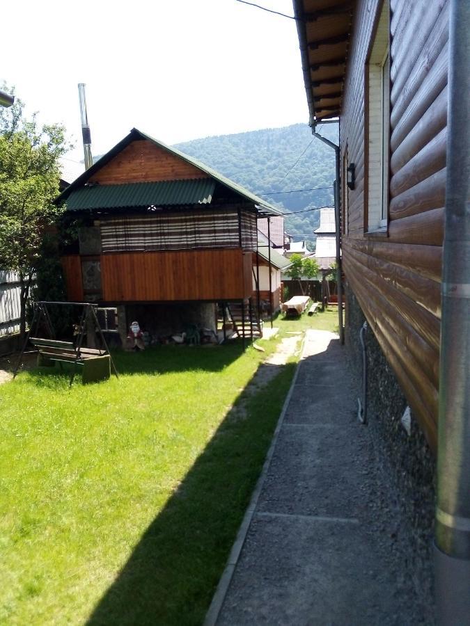 Rukavychka Hotel Яремче Екстериор снимка